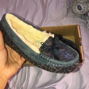 Lightly used big girl uggs !!